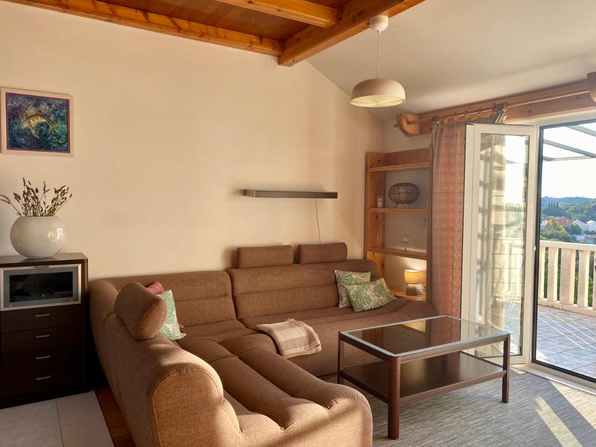 Apartmani Luka Zrnovo Bagian luar foto