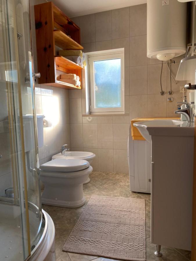 Apartmani Luka Zrnovo Bagian luar foto