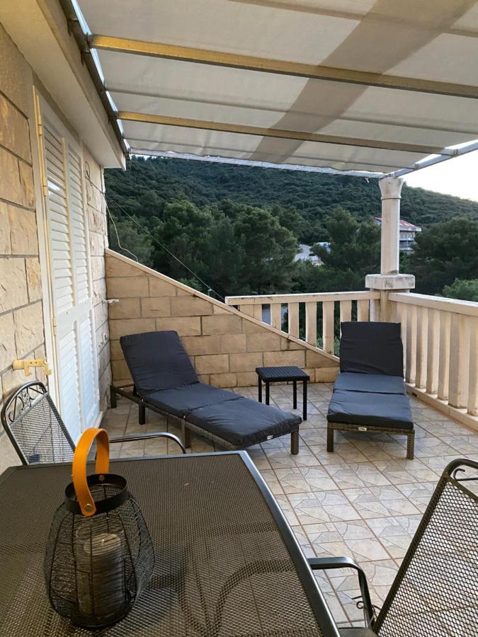 Apartmani Luka Zrnovo Bagian luar foto